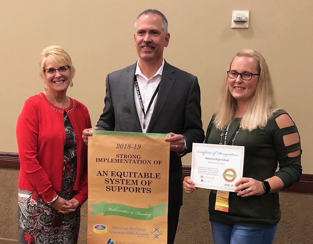 Mishicot High School awarded gold award in math and reading by WI RTI Center